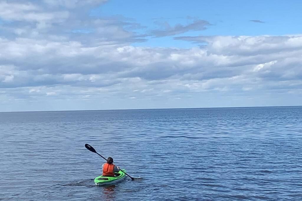 Maison Sur Le Lac Desbiens Екстериор снимка