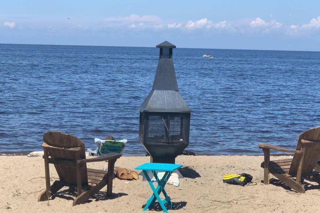 Maison Sur Le Lac Desbiens Екстериор снимка