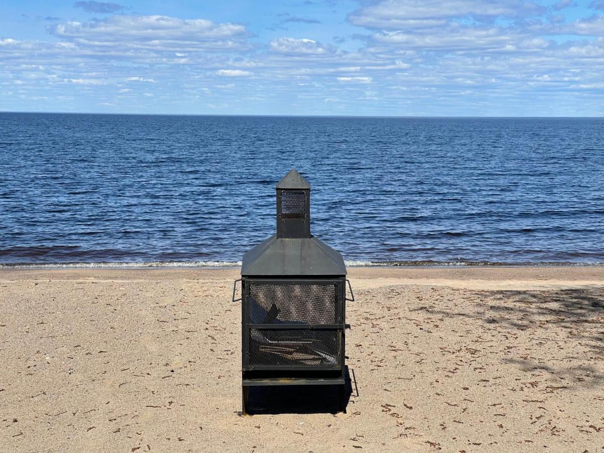 Maison Sur Le Lac Desbiens Екстериор снимка